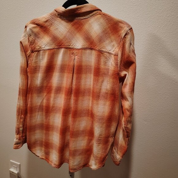 Sonoma Good For Life Women's Long Sleeve Button Front Top Size Large Plaid - Picture 11 of 11